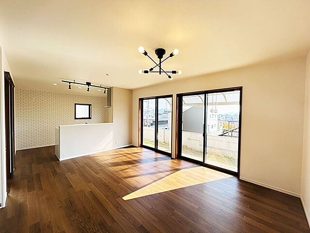 リビング/ダイニング 広島市西区己斐中3丁目4-11-1