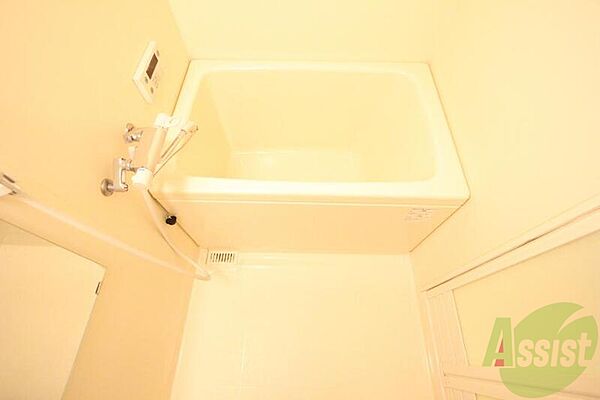 画像4:清潔感のある浴室