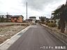 外観：前面道路含む現地写真