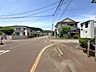 外観：前面道路含む現地写真