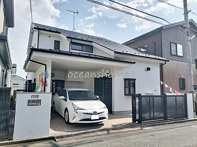 外観:モダンな外観の佇まい。ゆったり設計の40.35坪の中古戸建です♪ 外観:モダンな外観の佇まい。ゆったり設計の40.35坪の中古戸建です♪