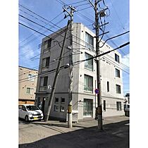 北海道札幌市中央区南八条西9丁目（賃貸マンション1LDK・3階・32.66㎡） その1