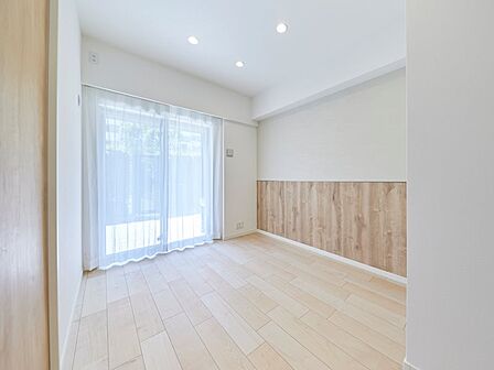 <洋室約5.1帖>各居室はクローゼット付きでしっかりとしたプライベート空間を確保できます。