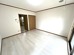 メゾンデジュール 107号室 1階1Kのリビング/ダイニング