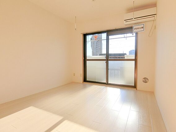 ビバリーヒルズマツモト_内装_1