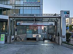 中野坂上駅(都営地下鉄 大江戸線) 徒歩11分。 820m