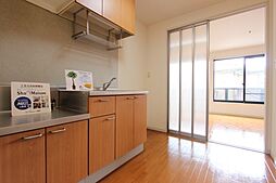 サンつくば 102号室 1階1Kのリビング/ダイニング