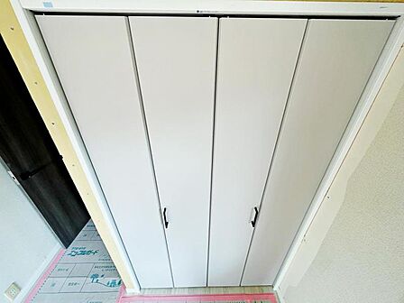 寝室収納(8月末リフォーム完成予定)