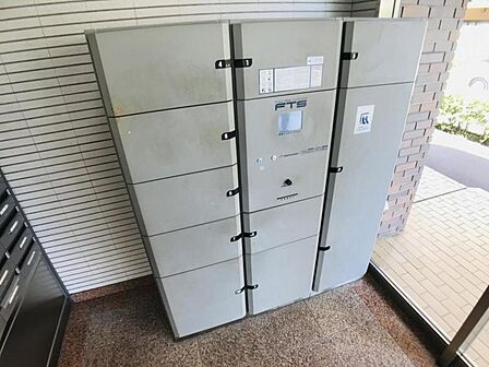【宅配ボックス】不在時の荷物の受取もできます。