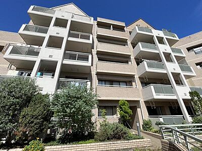 外観：3沿線利用可【アフター保証付】【住宅ローン減税適合】【ペット可(2匹まで)】【LDK約26帖】