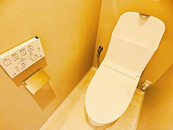 トイレ新規交換...