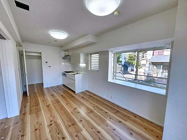 リビング/ダイニング コスモ赤羽 1階/-