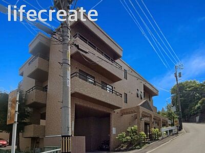 外観：【家族みんながのびのび暮らせる】自然豊かな公園、安心して通える学校。子育て世代に嬉しい環境がここにあります。緑丘小学校徒歩6分、啓明中学校徒歩9分。