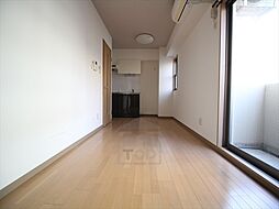 コクリコ富田 2階ワンルームのリビング/ダイニング