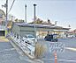 周辺：ファミリーマート 伏見日野西風呂店まで700m