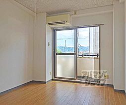 近鉄京都線 向島駅 徒歩14分の賃貸マンション 1階1Kのリビング/ダイニング