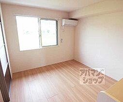 京都地下鉄東西線 石田駅 徒歩5分の賃貸アパート 2階2LDKのリビング/ダイニング