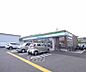 周辺：ファミリーマート 伏見舞台町店まで300m