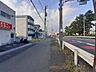 外観：前面道路含む現地写真