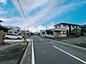 外観：前面道路含む現地写真