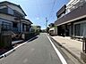 外観：前面道路含む現地写真