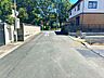 外観：前面道路含む現地写真