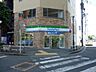 周辺：ファミリーマート福生駅前店 479m