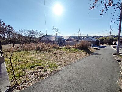外観:道路からの高低差はありません 外観:道路からの高低差はありません