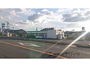 ファミリーマート　天理勾田町店まで280メートル