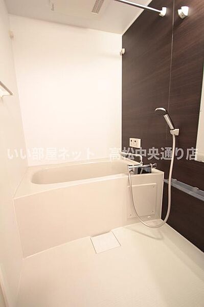 画像5:浴室（浴室換気乾燥機）