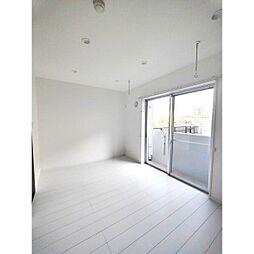 フラット麻布III 105 1階ワンルームのリビング/ダイニング