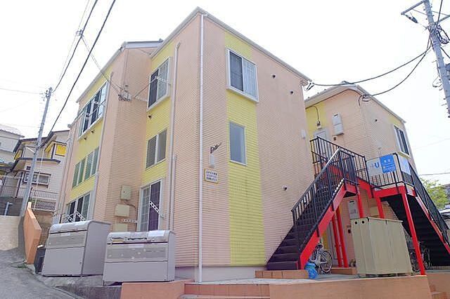 7 / 22