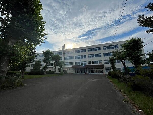 画像14:札幌市立東栄中学校 1546m