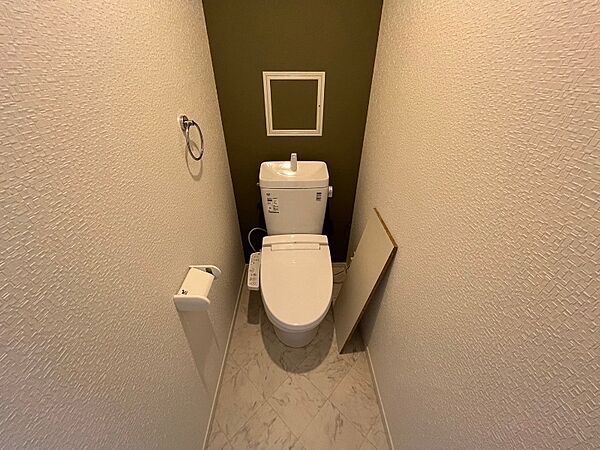 トイレです。ウォシュレット付を探している方、おすすめです！