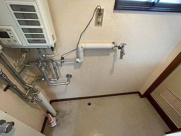 画像24:脱衣所には洗濯パンがあります。万一の水漏れにも安心。