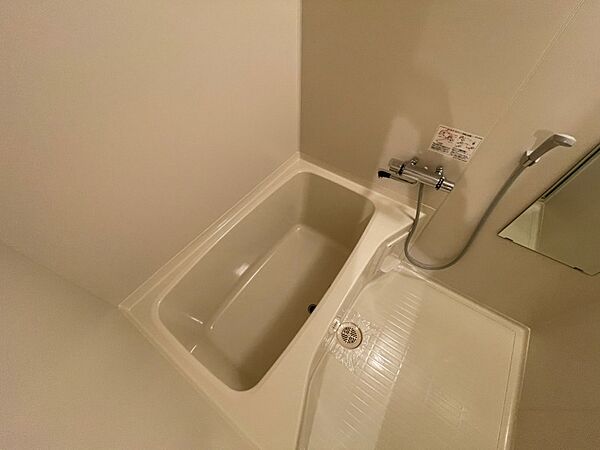 画像4:お風呂は混合水栓なので誰にでも使いやすいです！