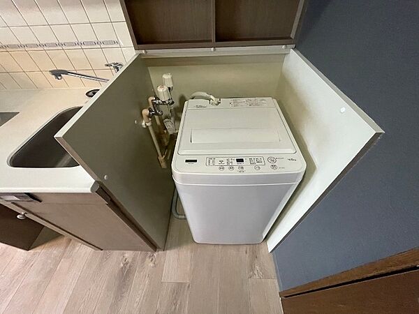 画像21:洗濯機はこちらの専用スペースに置けます！