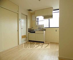 京都市営烏丸線 国際会館駅 徒歩1分の賃貸マンション 3階ワンルームのリビング/ダイニング