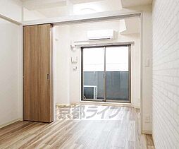 JR東海道・山陽本線 西大路駅 徒歩10分の賃貸マンション 3階1DKのリビング/ダイニング