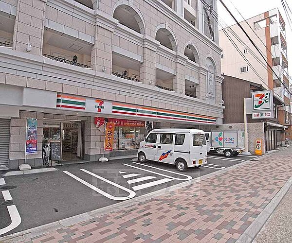 画像30:セブンイレブン京都西陣郵便局店まで94m 今出川通り沿いにあります。駐車場もあるので便利ですよ。