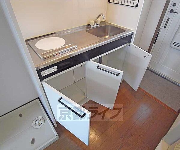 画像23:便利なキッチン収納です。