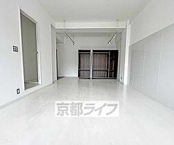 京都市営烏丸線 烏丸御池駅 徒歩8分の賃貸マンション 4階1Kのリビング/ダイニング