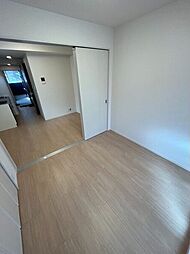 クローバー・レジデンス城東放出 8階1DKのリビング/ダイニング