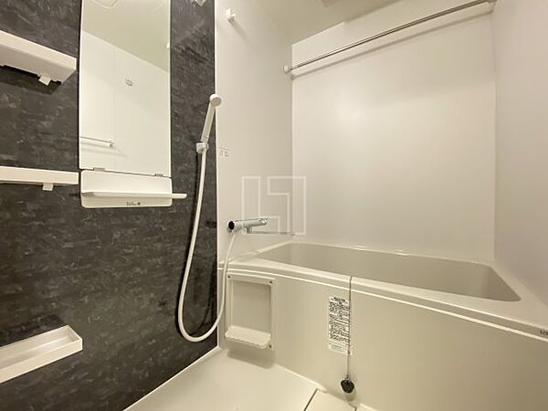画像24:セレニテ難波グランデノール　浴室