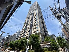 大阪府大阪市中央区東心斎橋1丁目（賃貸マンション2LDK・35階・137.88㎡） その1