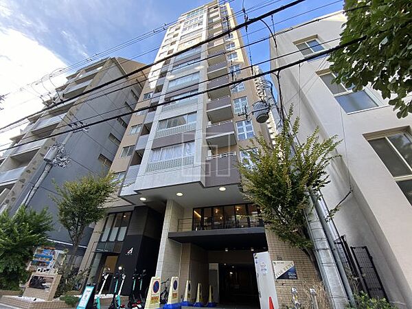 ルクレ北堀江 ｜大阪府大阪市西区北堀江1丁目(賃貸マンション1LDK・14階・50.39㎡)の写真 その1