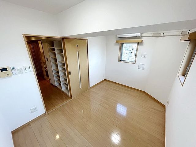寝室