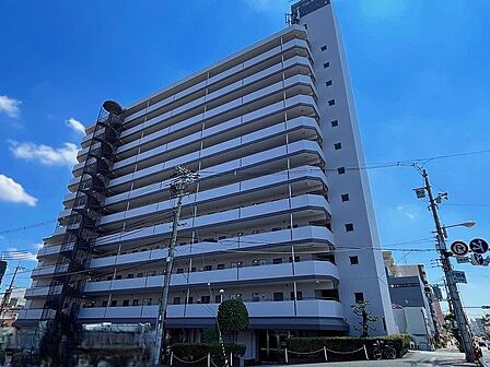 販売価格２１８０万円。大阪メトロ今里駅まで徒歩６分。弊社を通せば約７８万円の仲介手数料が無料になり、初期費用を大幅に削減できます。２０２６年４月に室内フルリノベーション済みの２ＬＤＫ空間です。