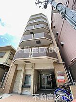 ラ・ファミリア山坂  ｜ 大阪府大阪市東住吉区山坂5丁目（賃貸マンション1LDK・5階・45.00㎡） その1