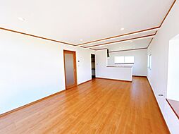 石巻市前谷地字前沼　戸建て 5LDKのリビング/ダイニング